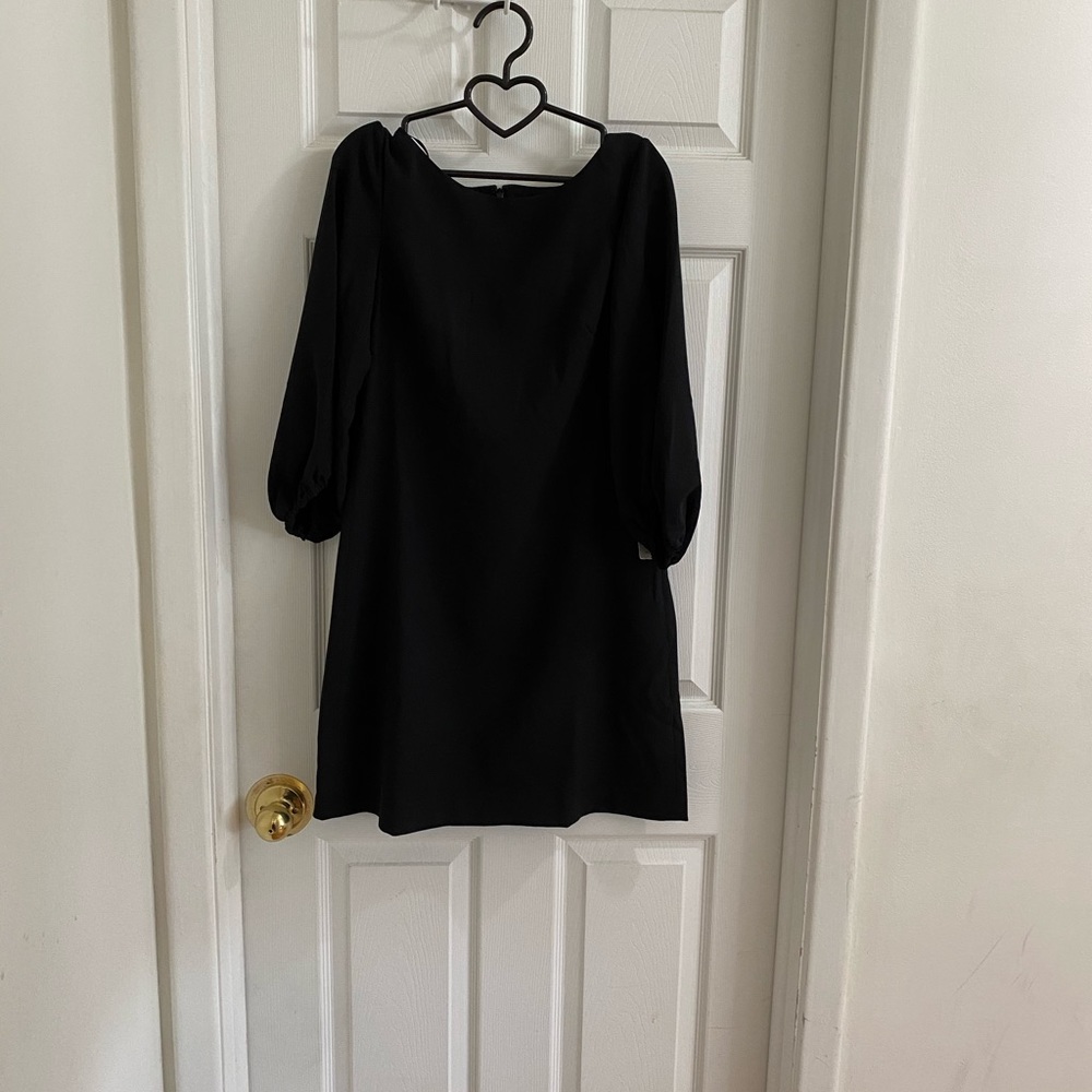 NWT Eliza J black shift dress. Size 6
